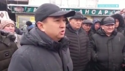 Торговцы рынков в Кыргызстане продолжают протестовать против установки касс